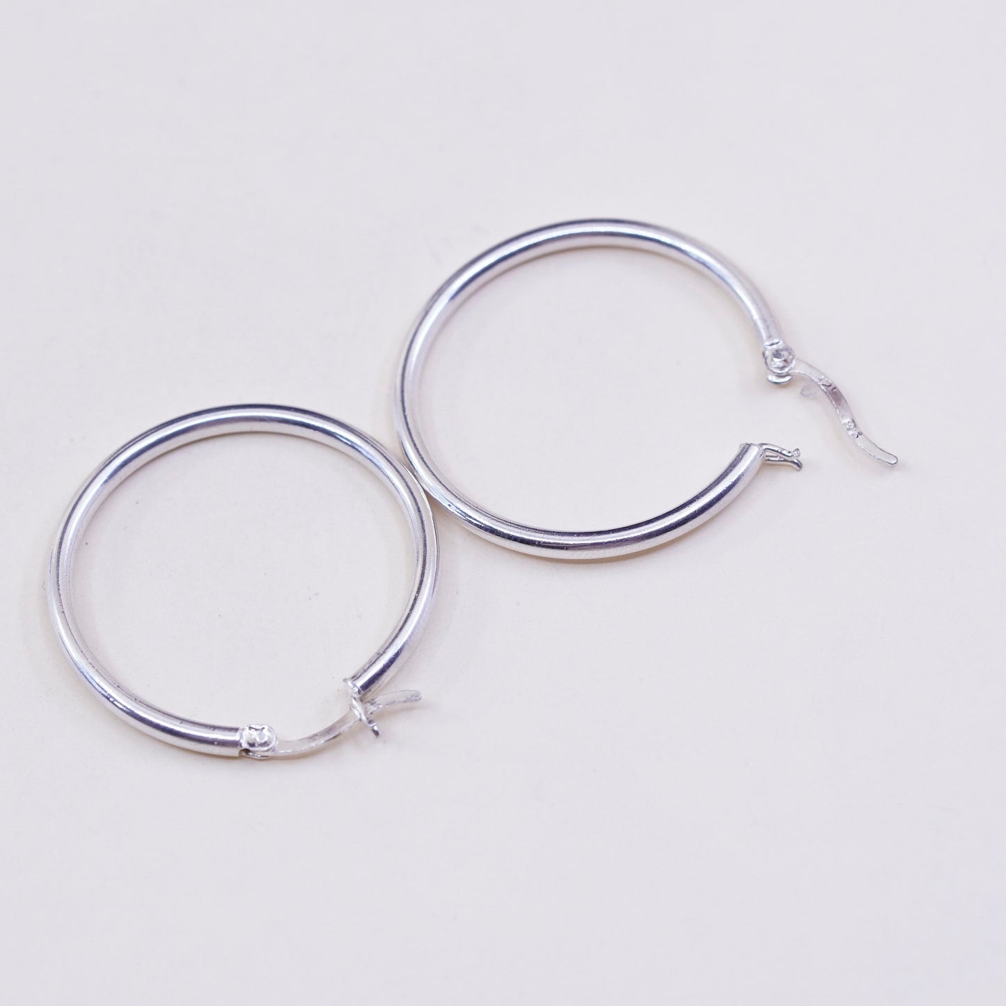 1.25”, vtg sterling silver loop earrings, fashion minimalist primitive hoops