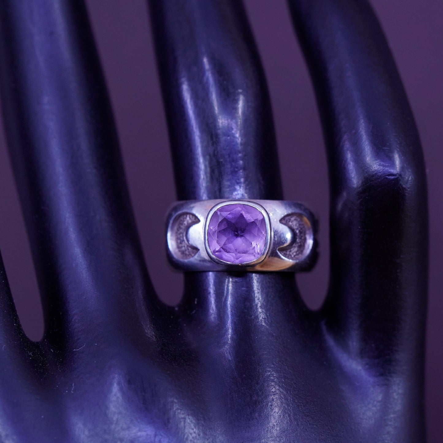 Size 6.25, Sterling silver statement ring, 925 band w/ oval amethyst moon star
