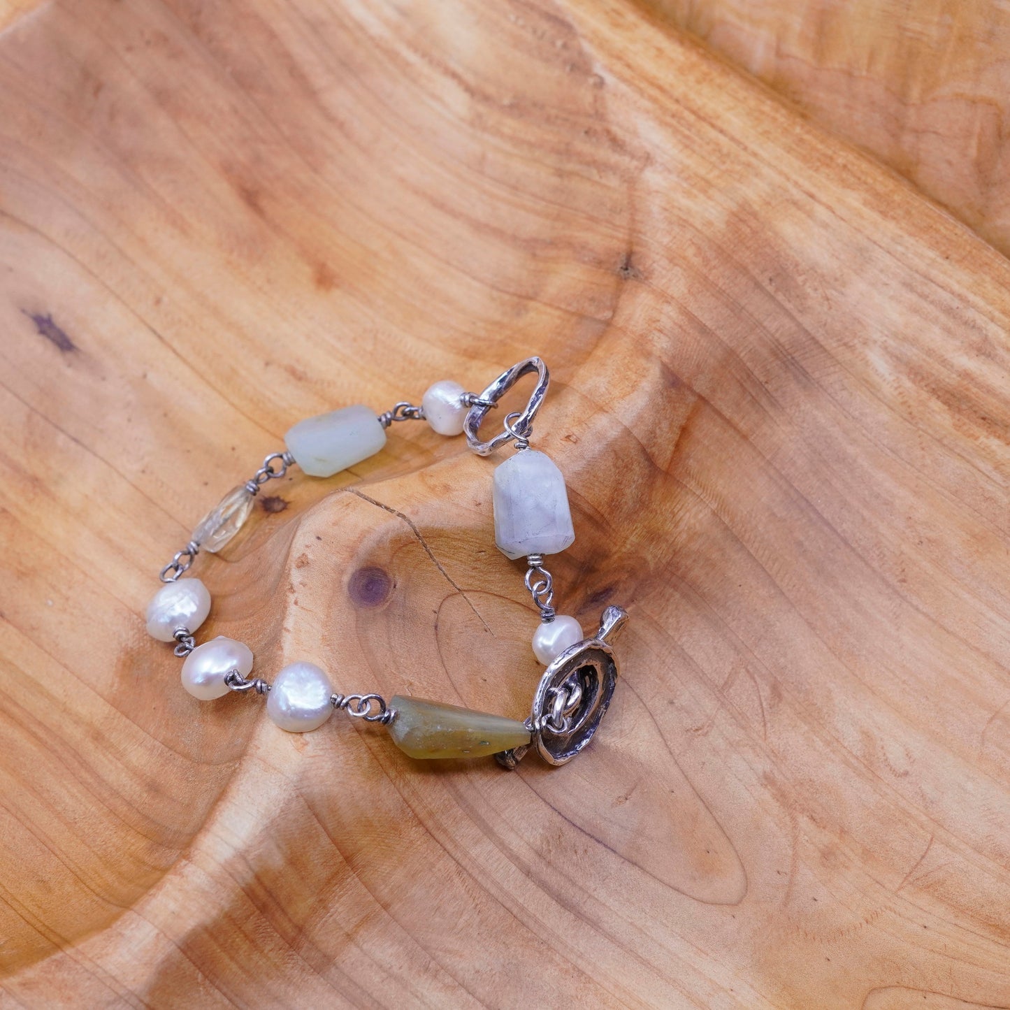6.5”, Vintage Sterling 925 silver handmade bracelet with jade and pearl