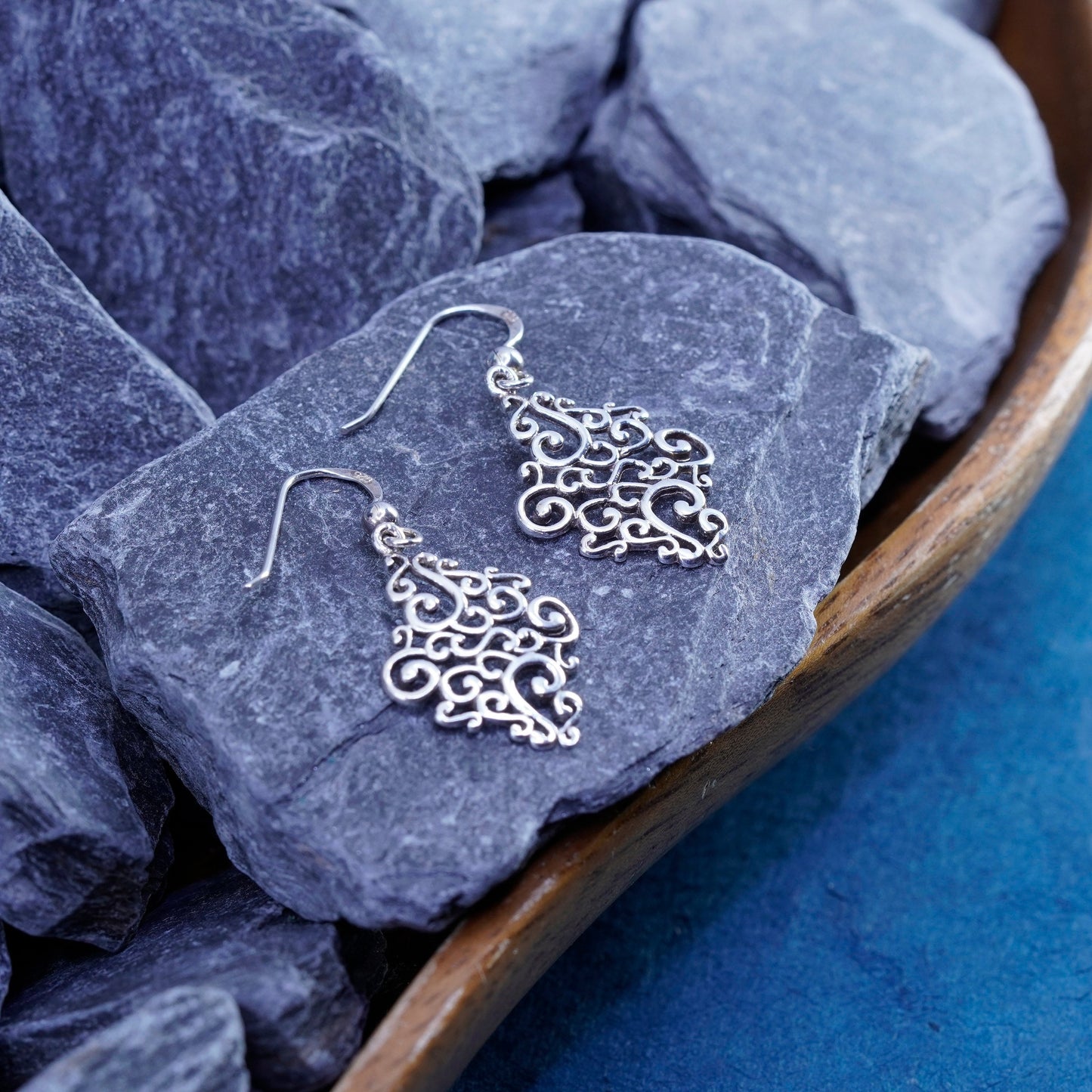 Vintage Sterling silver handmade earrings, 925 filigree diamond shaped drops