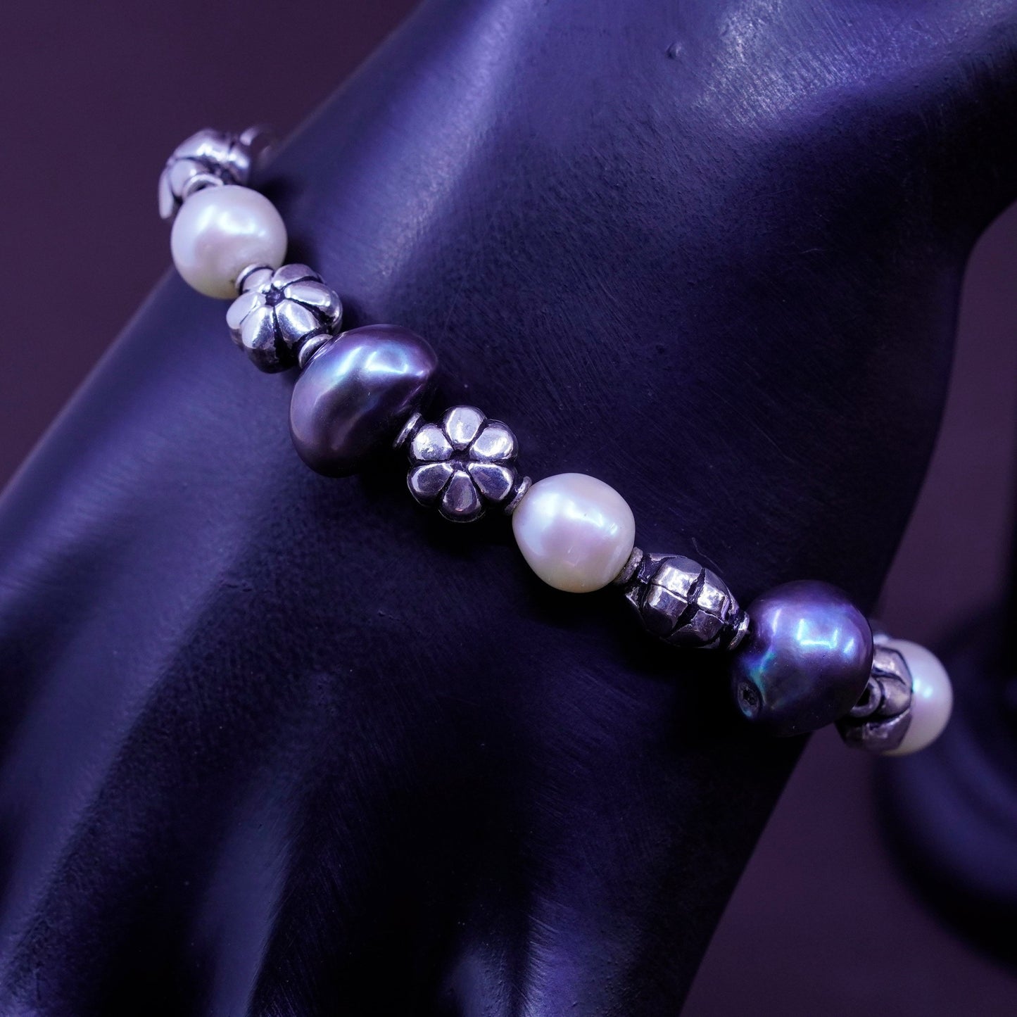 6.75”, Sterling 925 silver handmade floral beads bracelet with black pearl