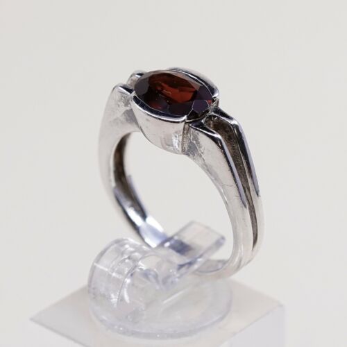 Sz 7, Vtg Modern Sterling 925 Silver Ring W/ Oval ruby, stamped 925