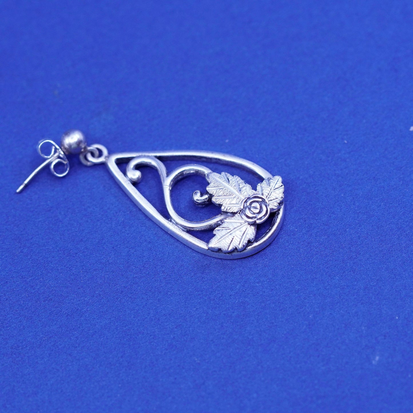 vintage black hill Sterling silver handmade rose vine and leaves teardrop