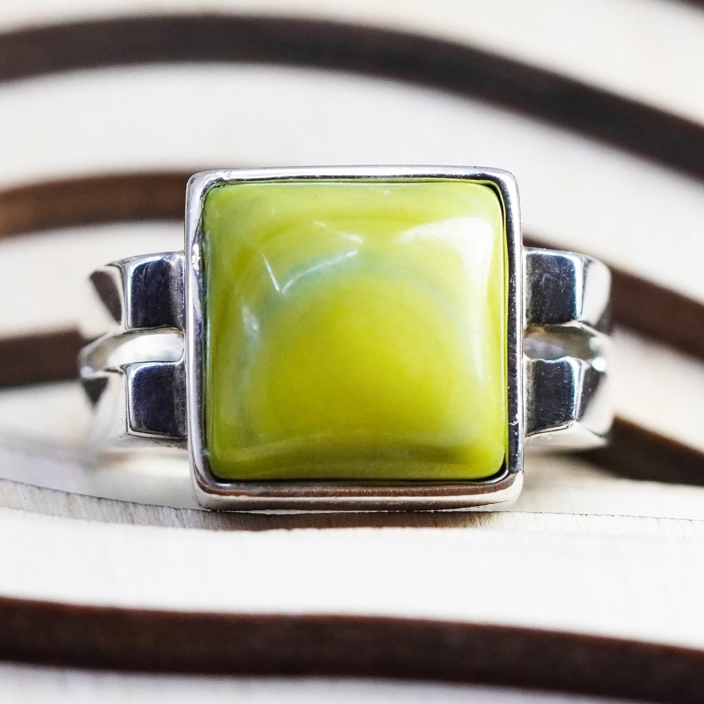 Size 9, Silpada 925 Sterling Silver square Green mother of pearl MOP Ring R1270