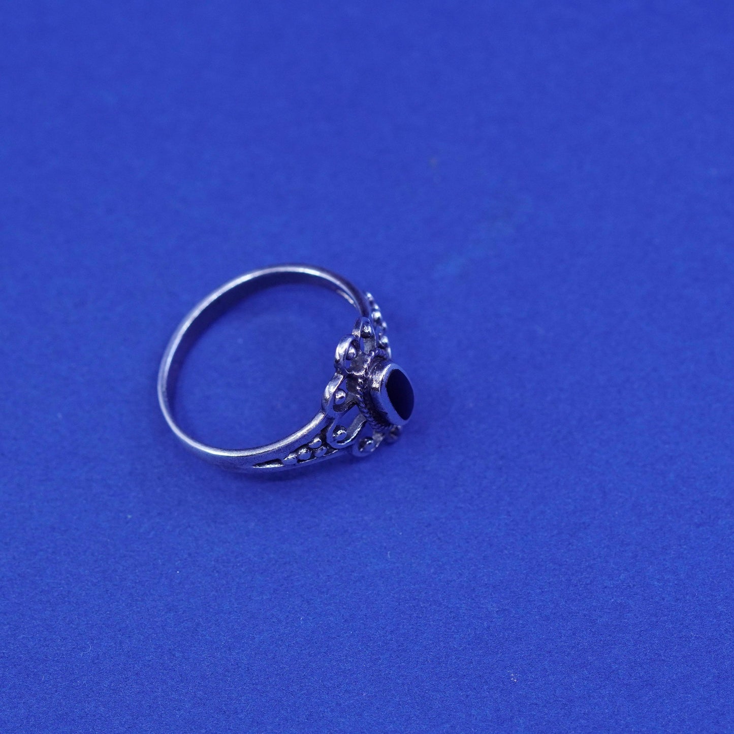 Size 7.5, vintage Sterling 925 silver handmade ring with obsidian and beads