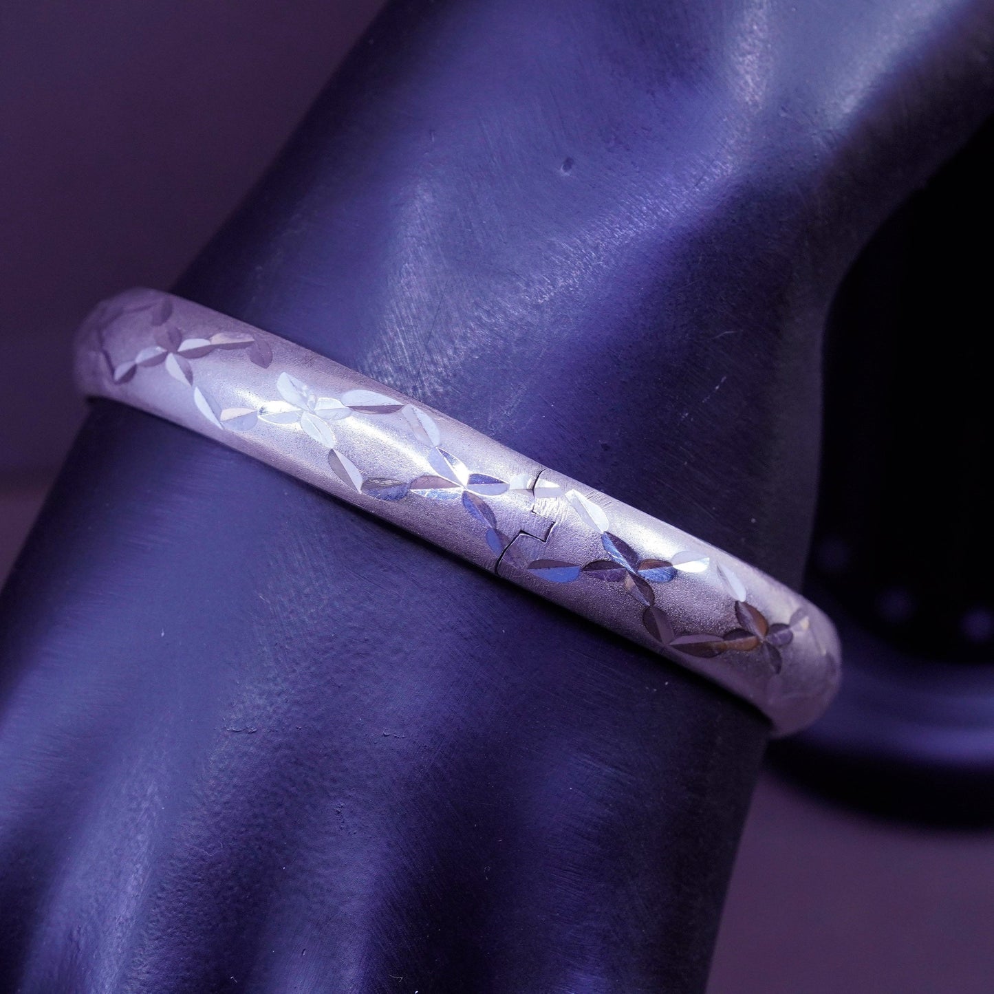 7.25”, Vintage Sterling silver handmade bracelet, 925 textured hinged bangle