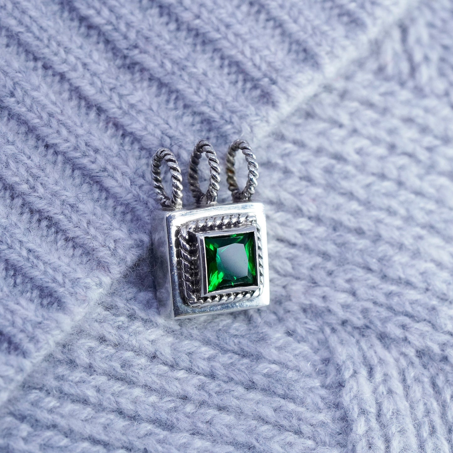 antique sterling 925 silver handmade cable pendant with square peridot