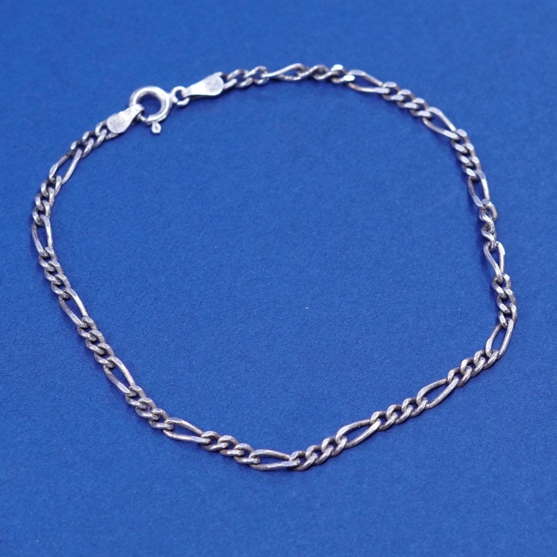 7.75", 3mm, vtg Sterling silver figaro bracelet, solid chain, stamped 925 Italy