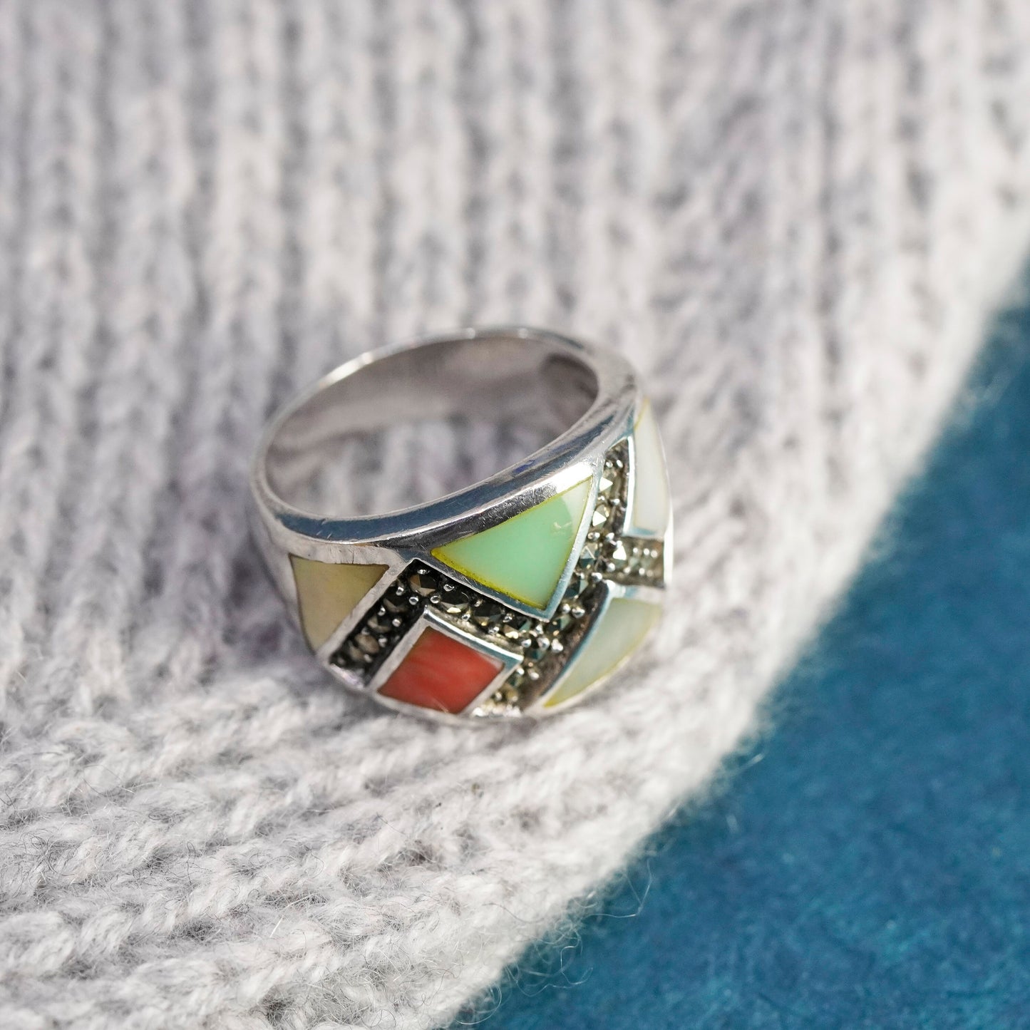 Size 7.75, Sterling 925 silver band ring agate jade mother of pearl marcasite