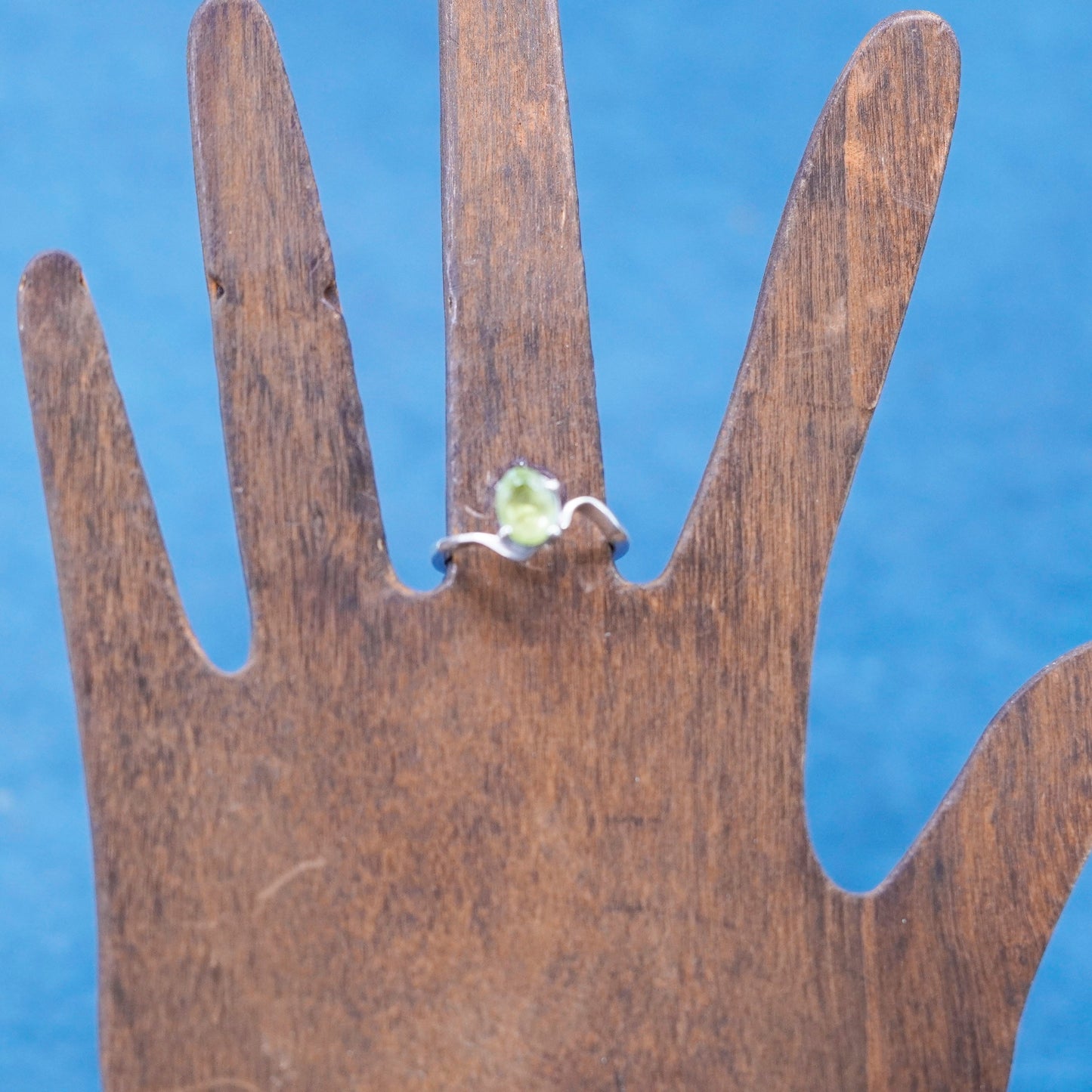 Size 7, vintage Sterling silver handmade ring, 925 stackable band with peridot
