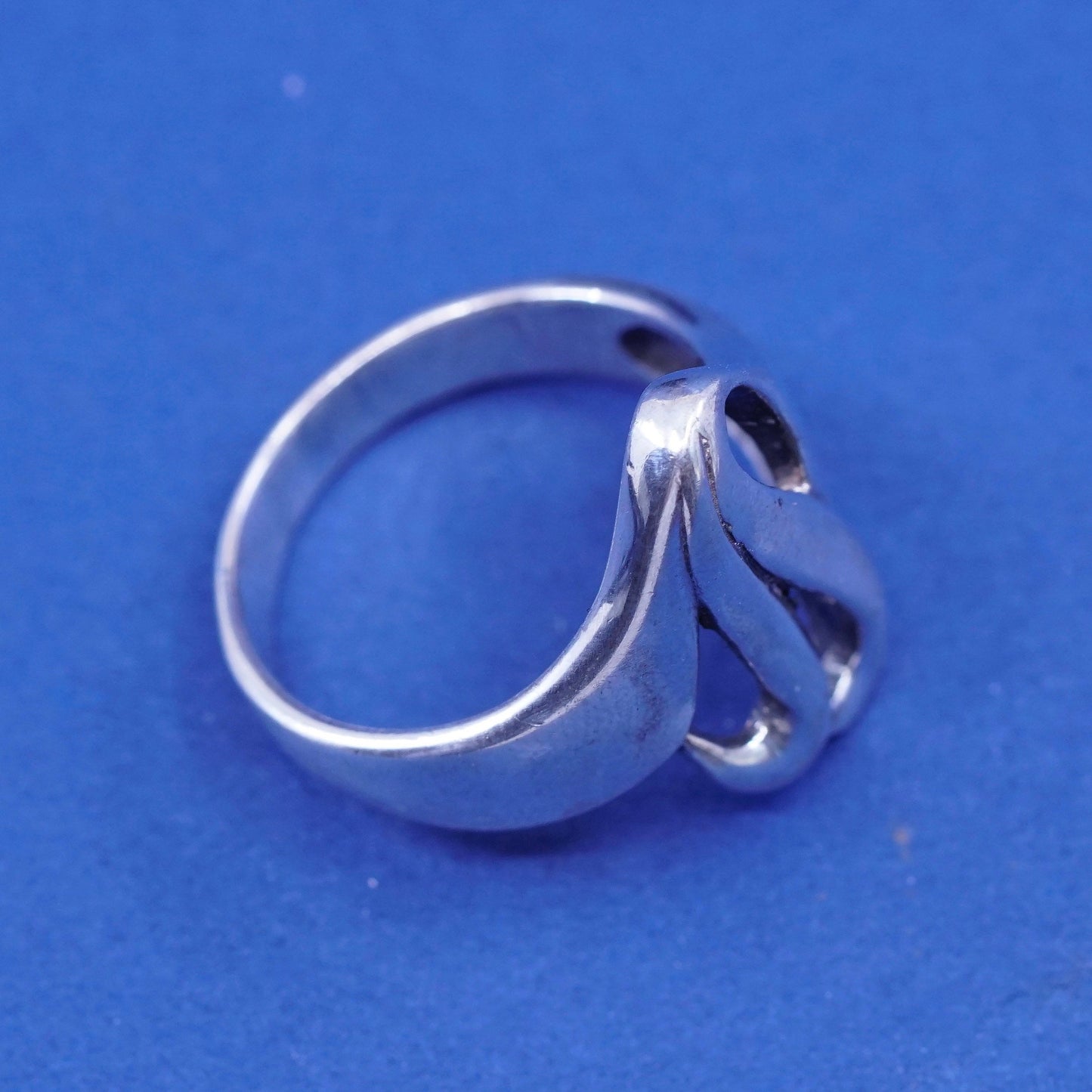 Size 8.5, vtg minimalist, simple Sterling 925 silver handmade wavy ring band
