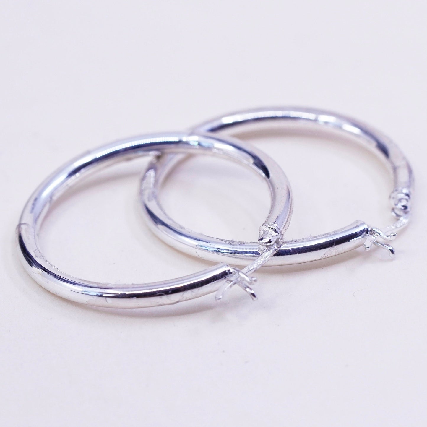 1.25” Vintage sterling silver loop earrings, fashion minimalist primitive hoops