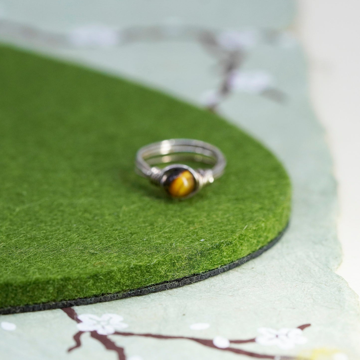 Size 6.5, vintage sterling 925 silver handmade wired ring with tiger eye bead