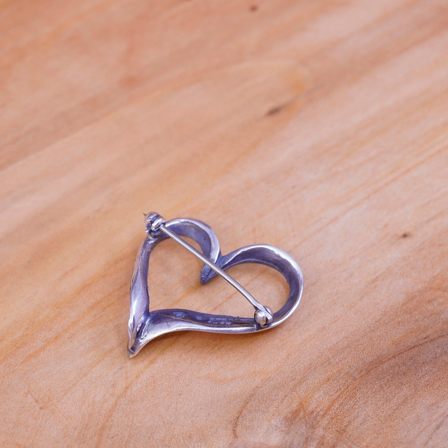 Vintage 1980s handmade modern sterling 925 silver heart shaped brooch