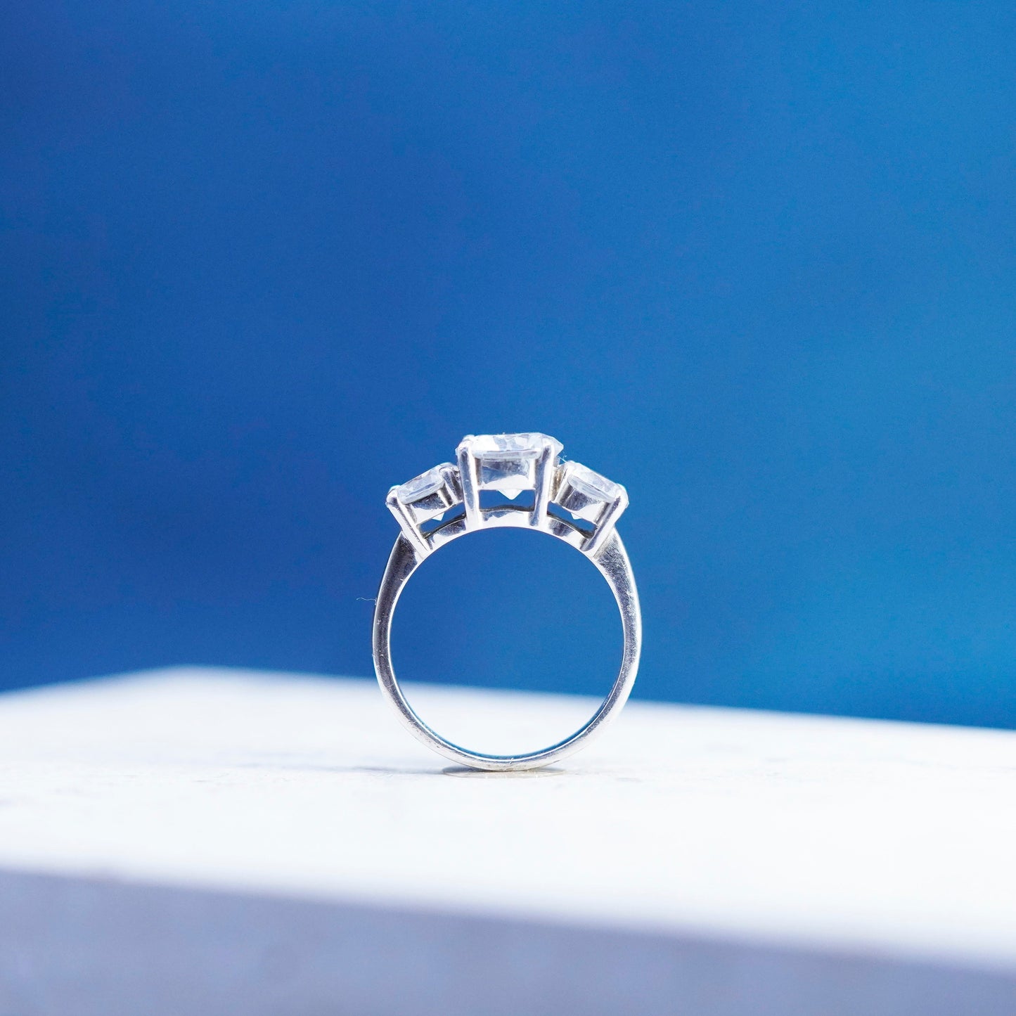 Size 7 vintage Sterling 925 silver engagement ring with cz