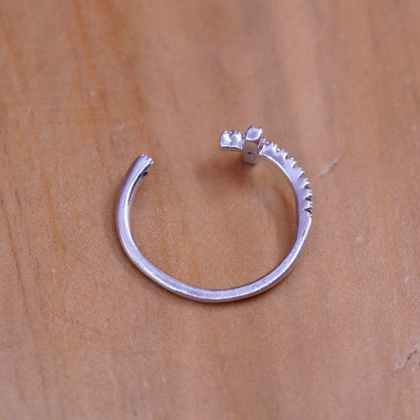 Size Adjustable Vintage Sterling Ring, 925 cross band with cz