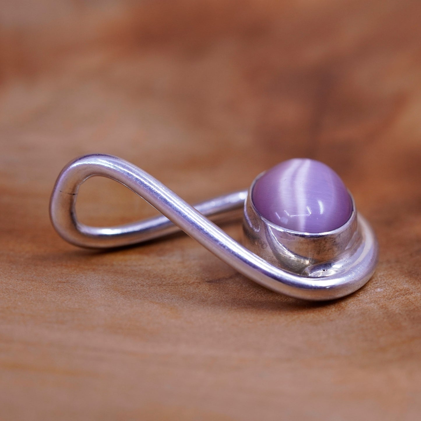 Vintage Mexico Sterling 925 silver handmade pendant with purple cat’s eye
