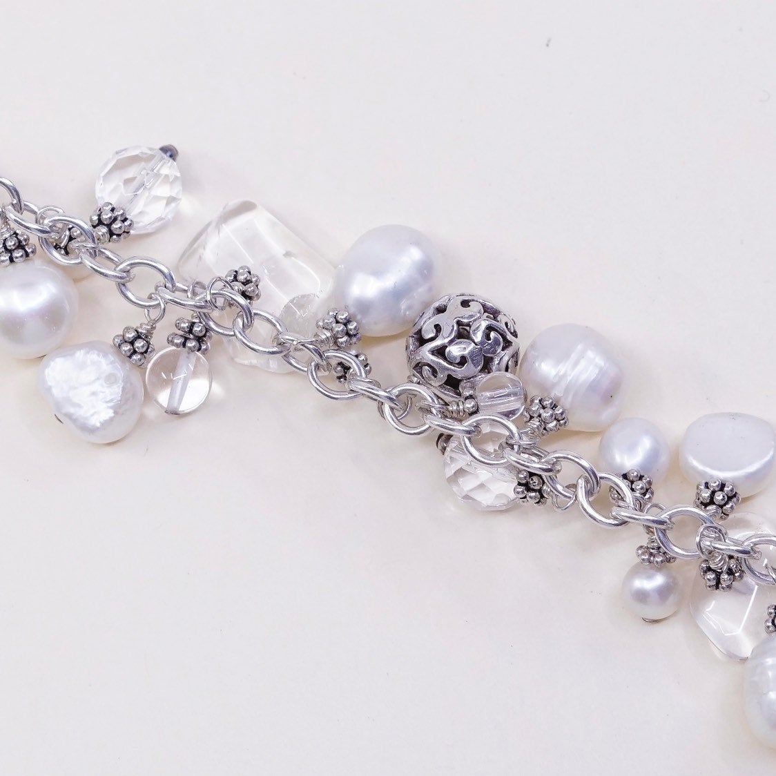 7.75", VTG handmade bracelet, pearl crystal beads w/ 925 beads N toggle