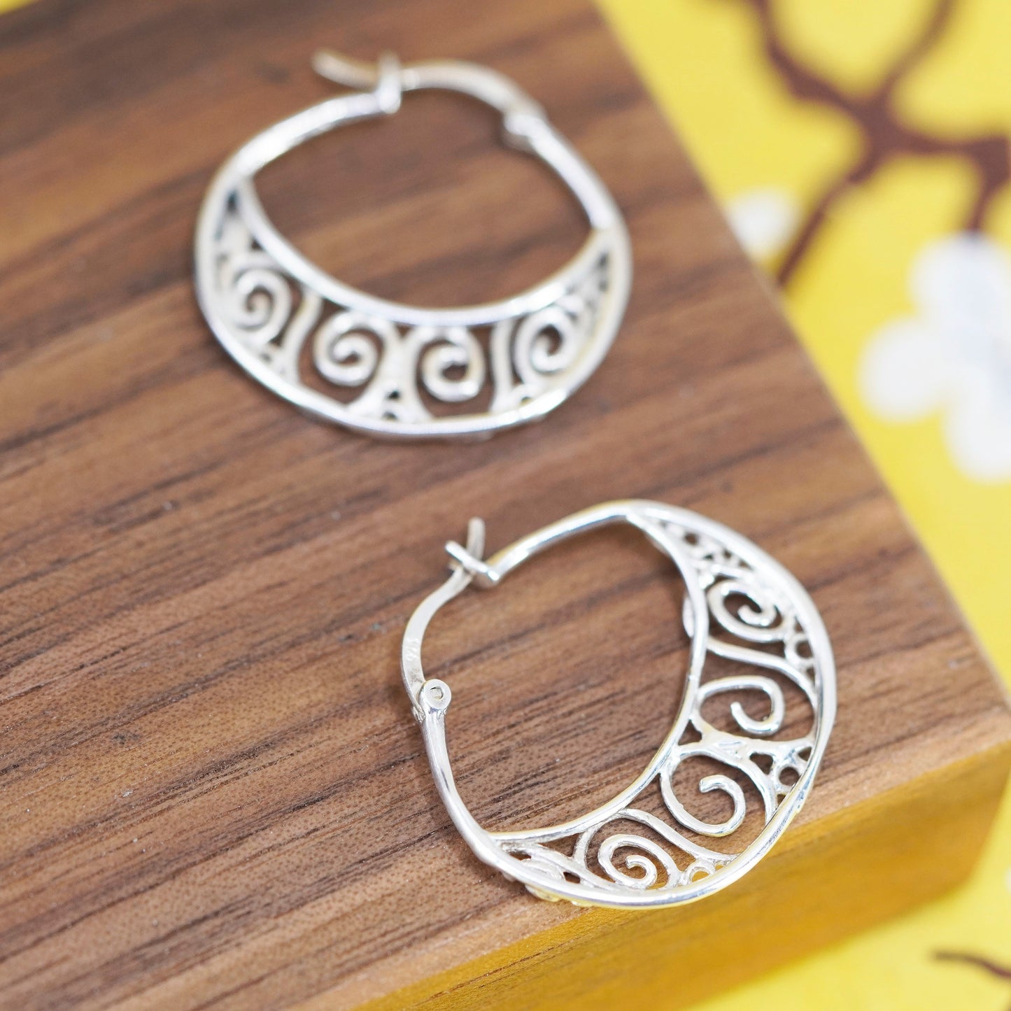 1”, vintage Sterling silver filigree hoop earrings, 925 huggie