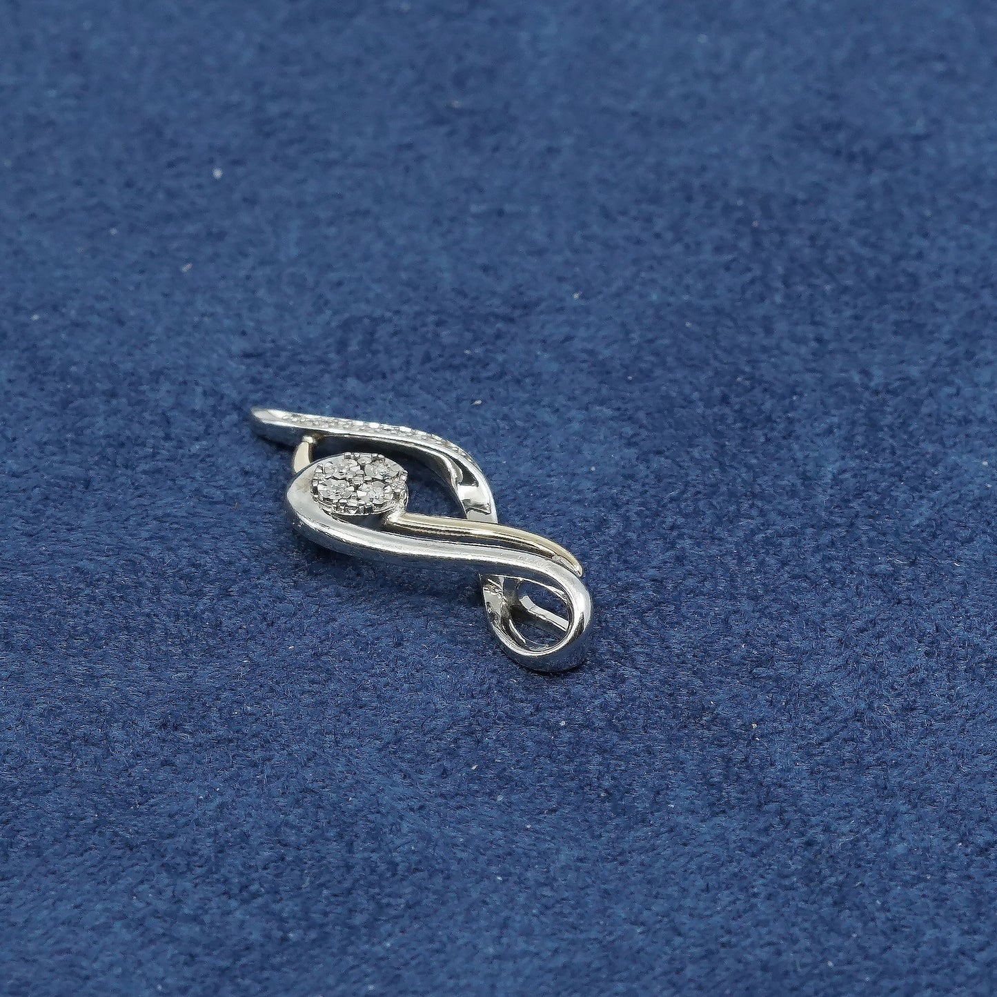 vtg two tone Sterling silver with 10K pendant, 925 N genuine diamond