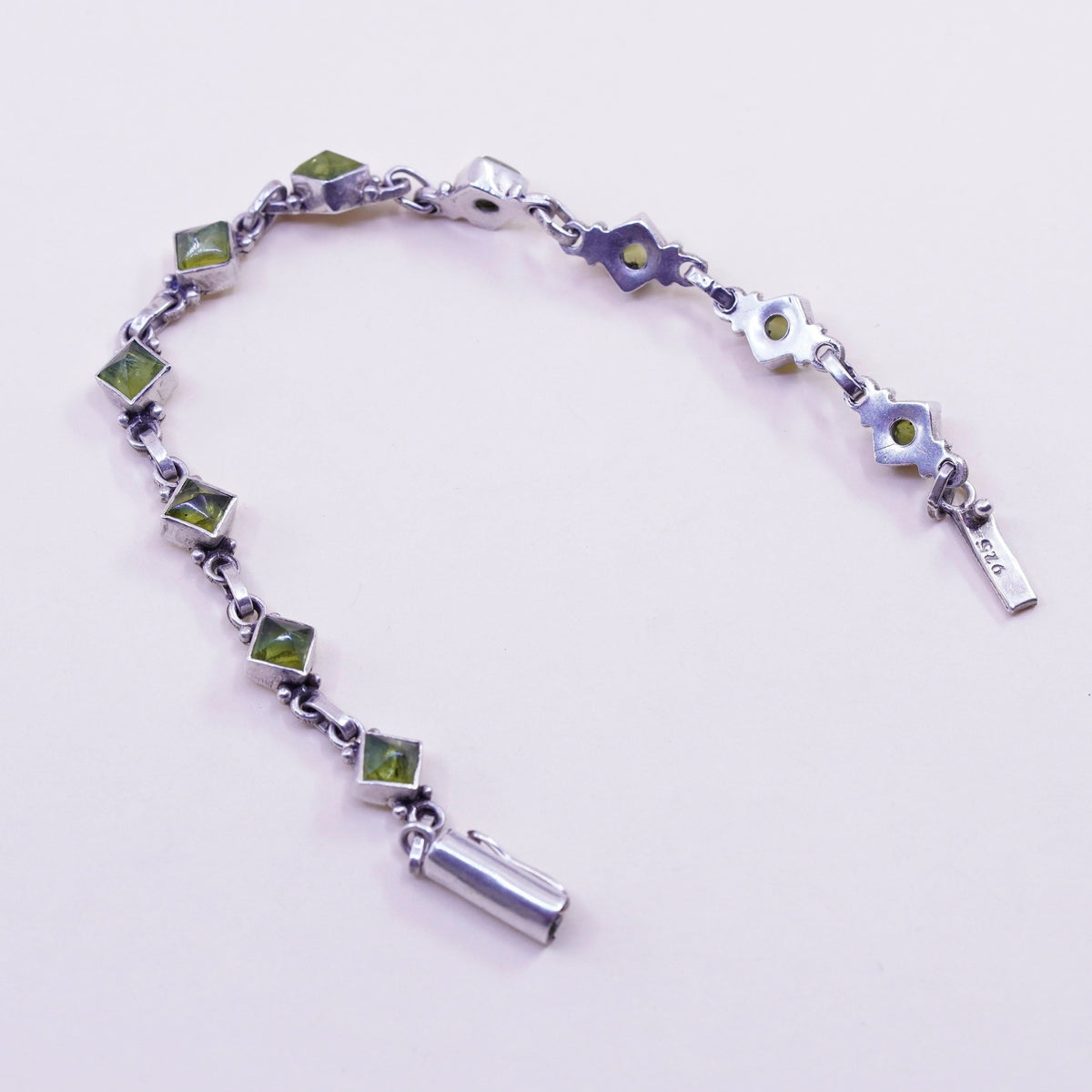 7.25”, Vintage Sterling 925 silver handmade bracelet with diamond cut peridot