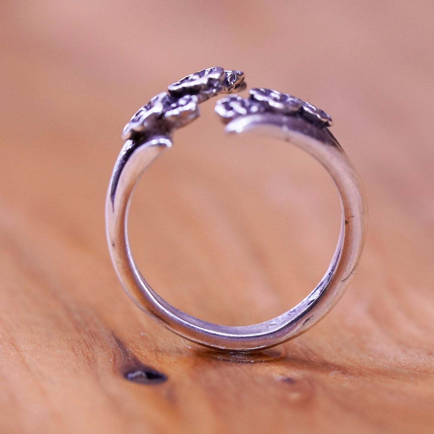 Size 5.5, Vintage Sterling silver handmade cocktail ring, 925 flower wrap band