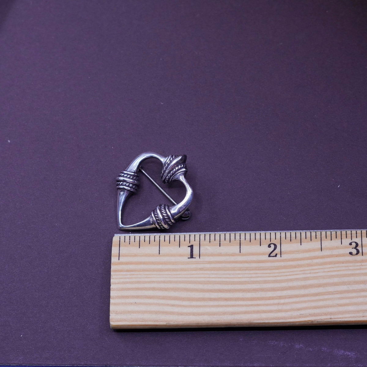Vintage handmade modern sterling 925 silver heart brooch with cable around