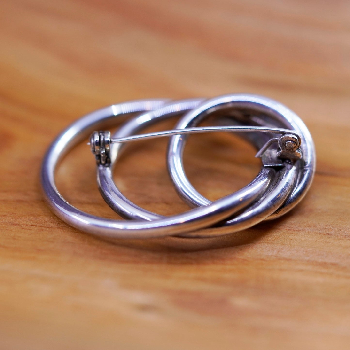 Vintage handmade sterling 925 silver entwined twisted loop brooch