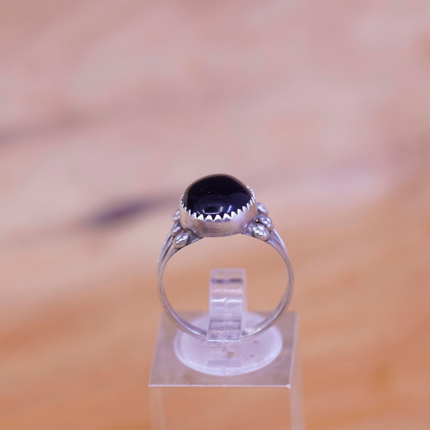 Size 7.5, vintage Sterling 925 silver handmade ring with onyx