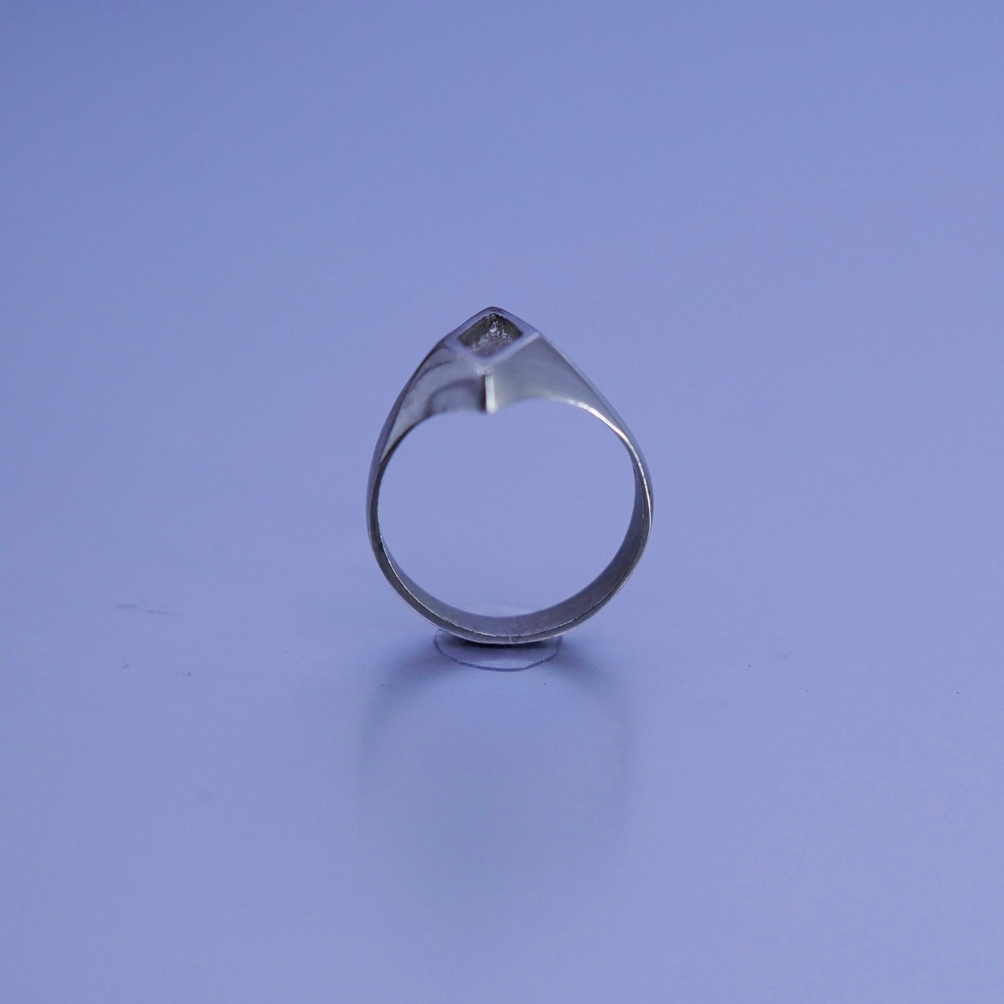 Size 7, vintage Sterling 925 silver handmade ring, diamond shaped band