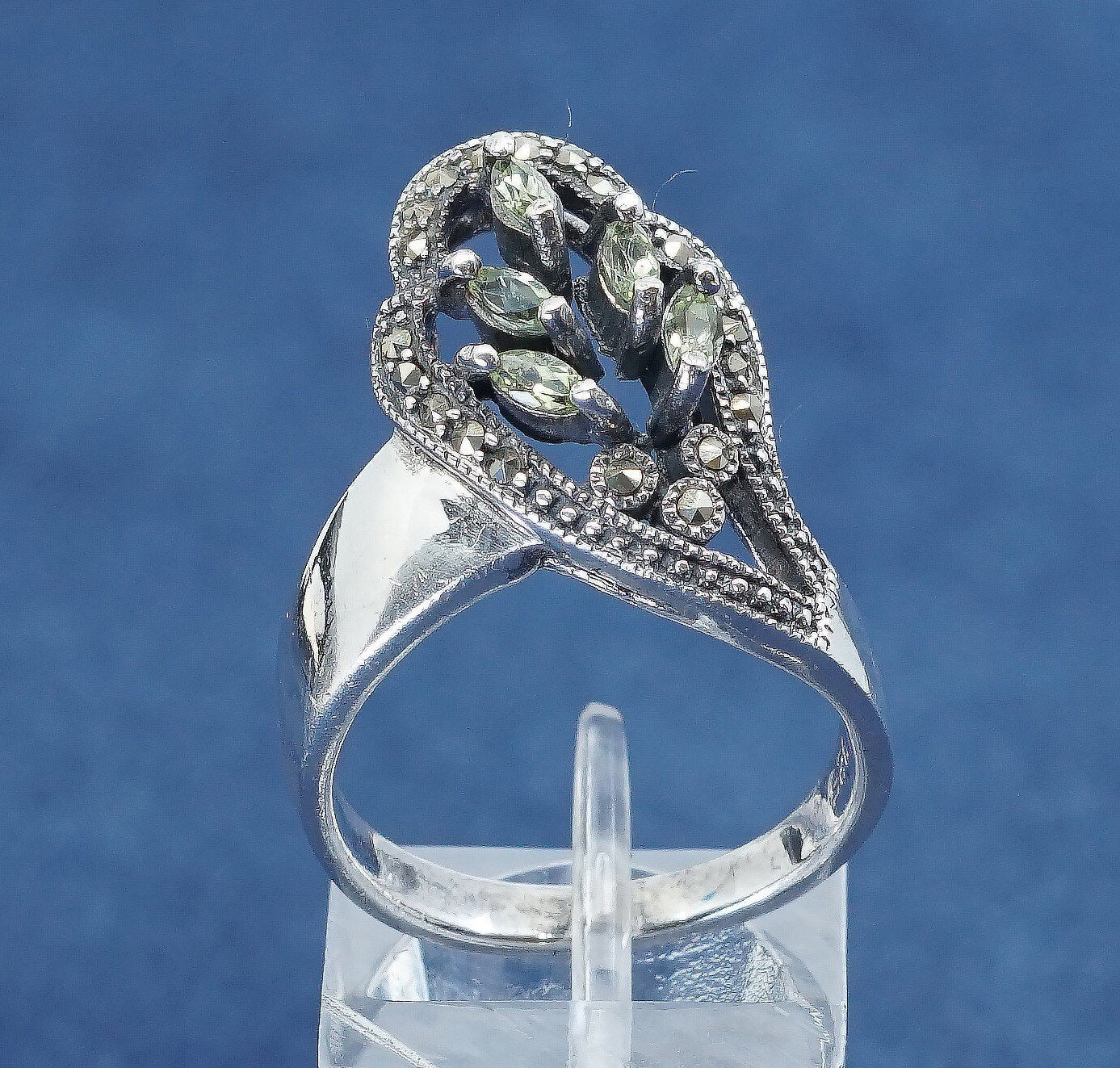 sz 7.5, vtg Sterling silver handmade statement ring, 925 w/ peridot N marcasite