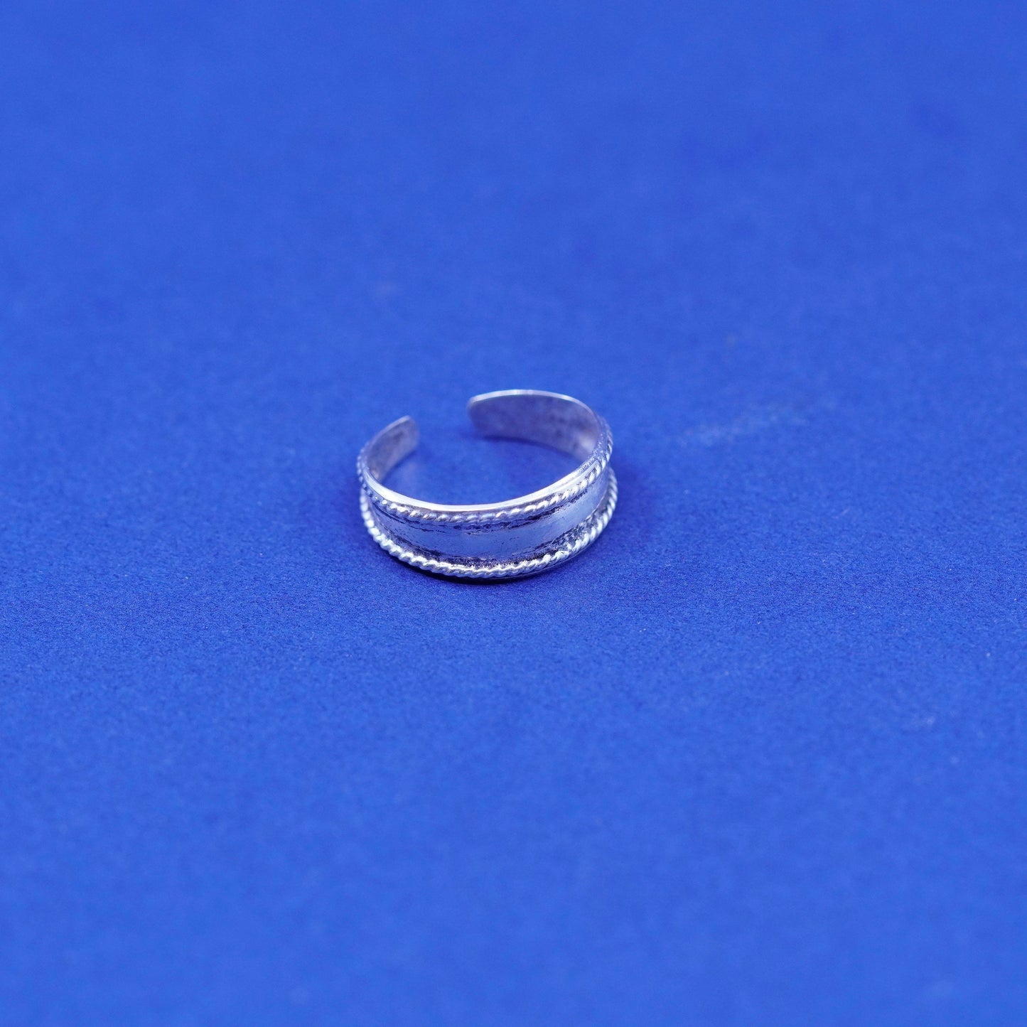 Size 3.5, vintage Sterling silver handmade ring, 925 band with cable