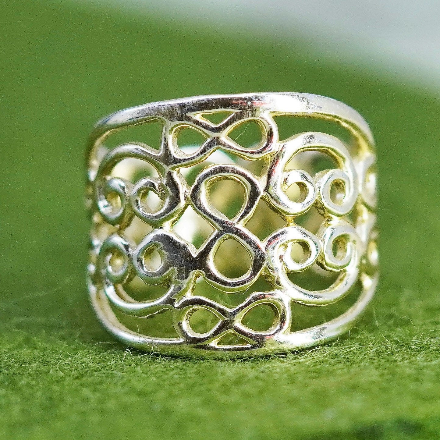 Size 7.75, vintage Sterling silver handmade ring, filigree 925 band