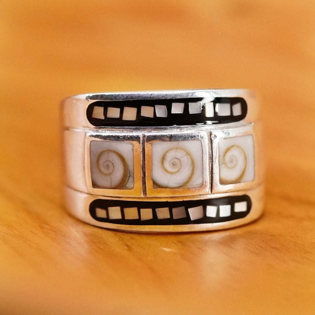 Size 7.75, Sterling 925 silver handmade band ring w/ Shiva Eye mother of pearl