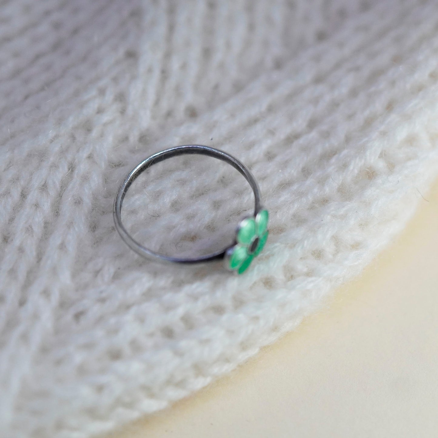 Size 4.75, Denmark Meka Sterling 925 silver handmade green enamel flower ring