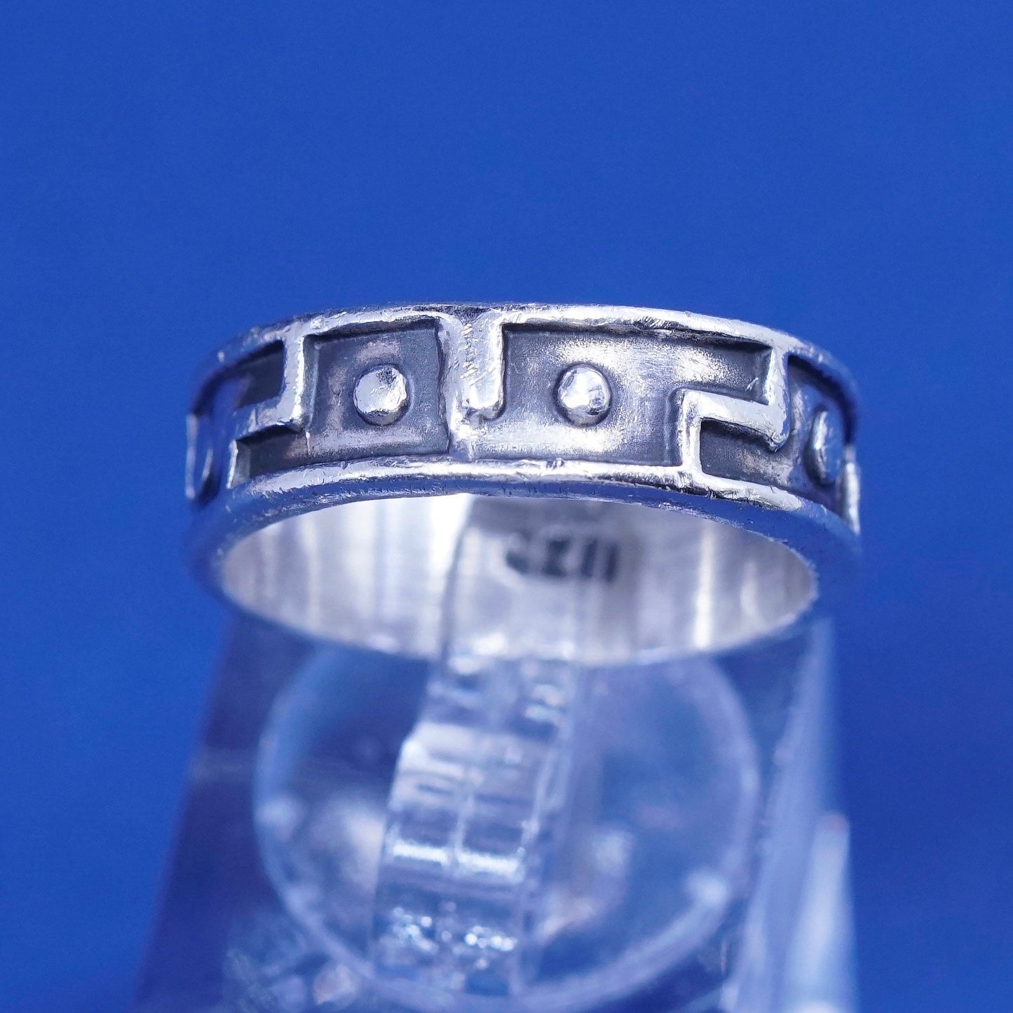 sz 8.25, vtg Sterling silver handmade ring, hopi 925 band w/ Greek key pattern