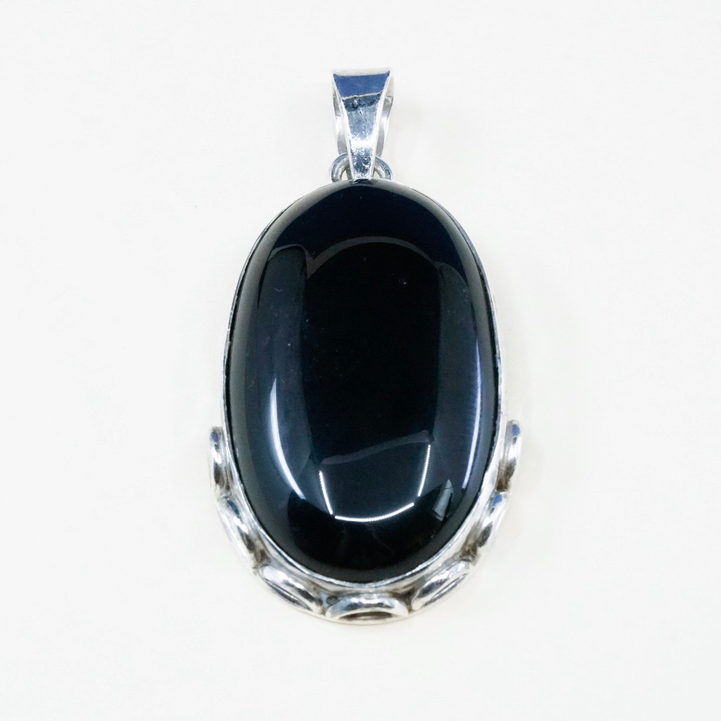 vintage handmade sterling silver pendant, Mexico 925 with oval black onyx
