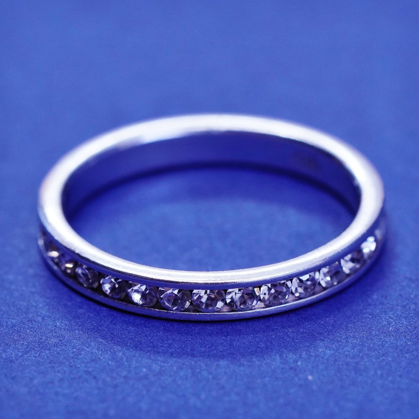 Size 8, vintage sterling 925 silver ring with cluster Cz, stacker band