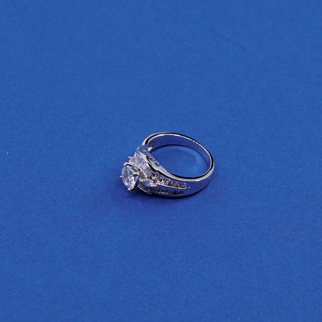 sz 7.25, vtg Sterling silver ring, 925 w/ cluster crystal, engagement ring