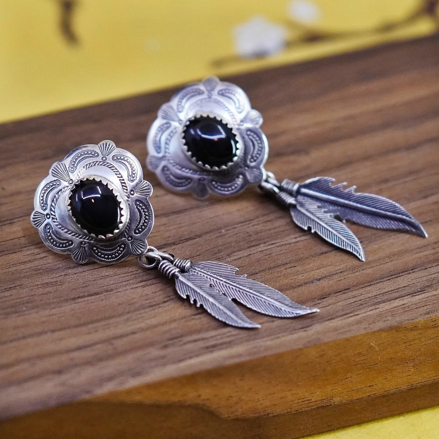 Native American Sterling 925 silver handmade heart earrings with onyx feather