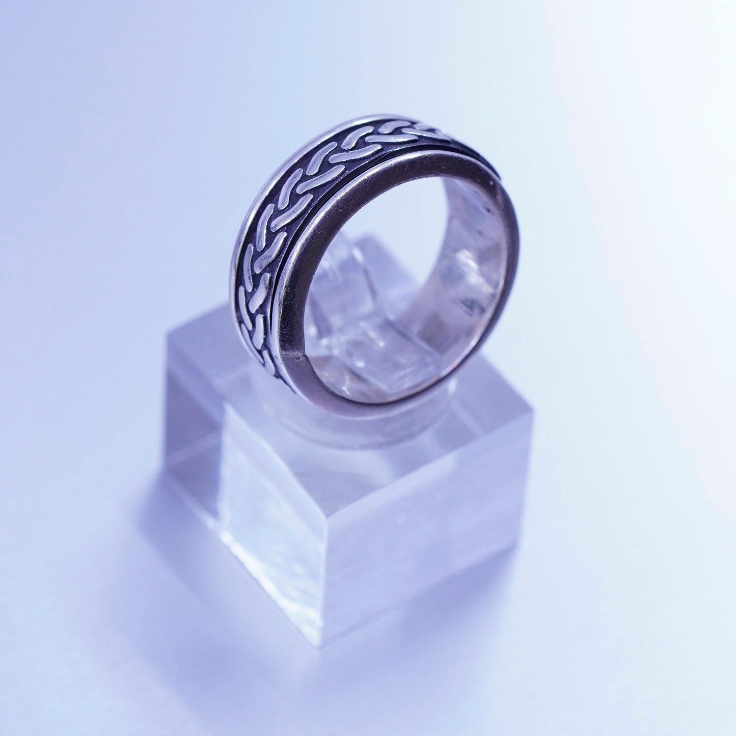 Size 7, southwestern Sterling 925 silver ring, braided woven spinner band