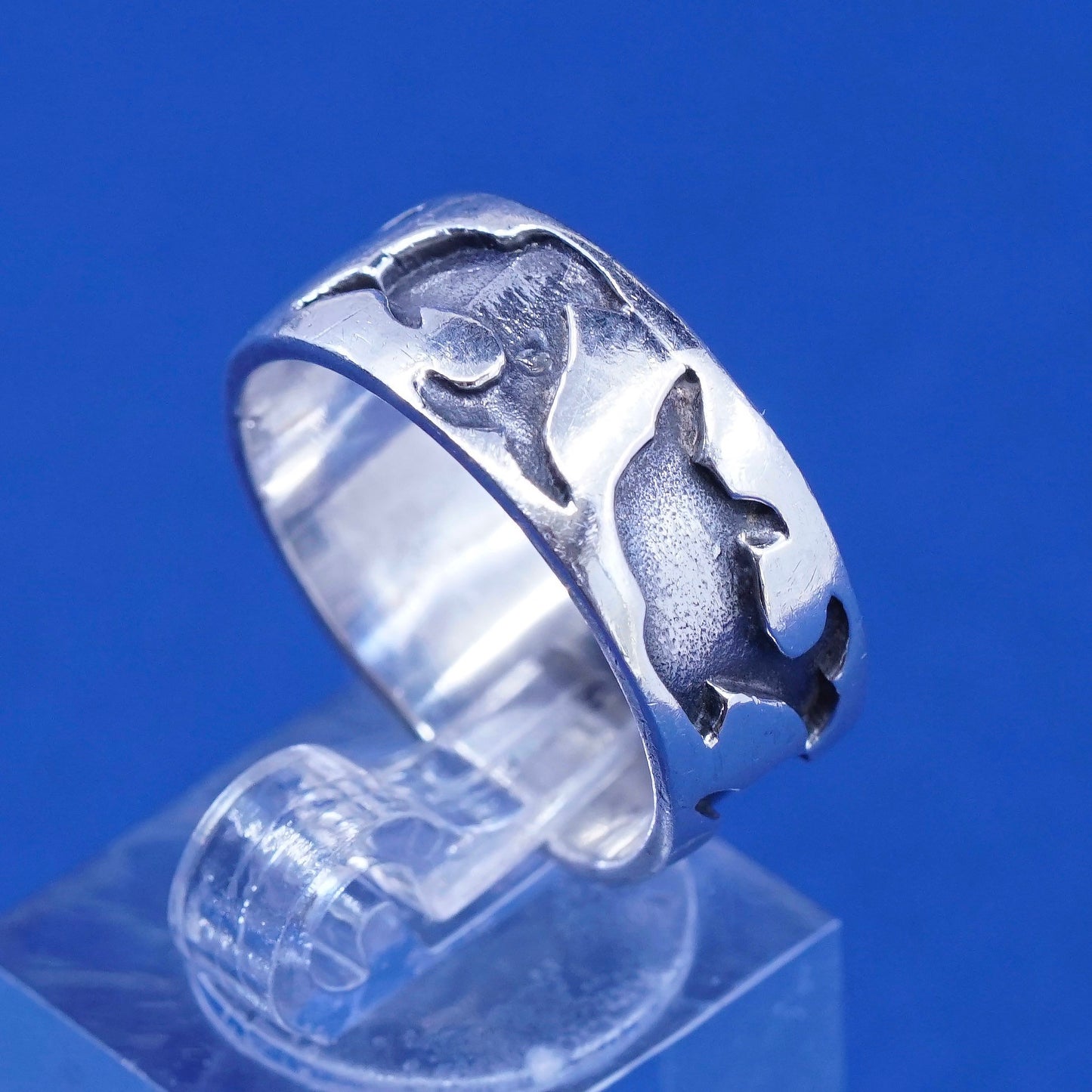 Size 8.25, vtg sterling silver handmade ring, 925 band with dolphin embossed