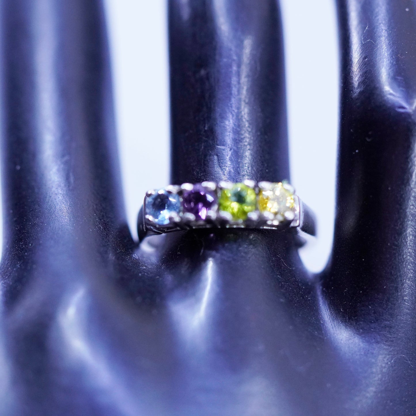 Size 8, vintage Sterling 925 Silver rainbow Cubic Zirconia stackable Band Ring