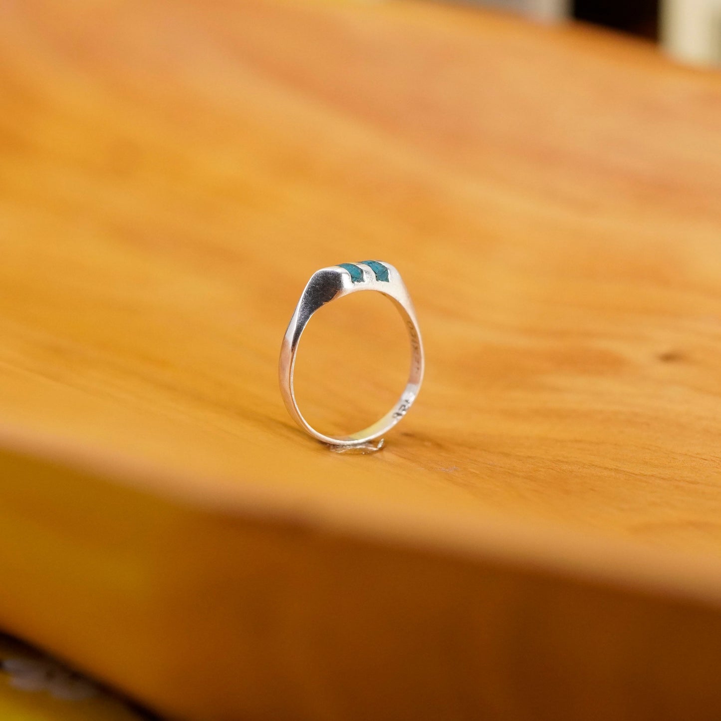 Size 6.5, vintage Sterling 925 silver handmade band ring with sodalite