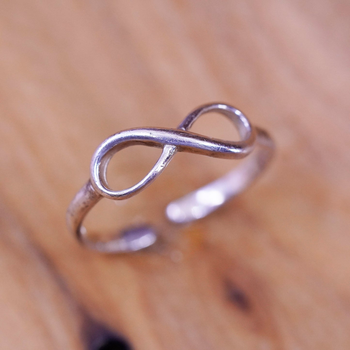 Size 2.5, vintage Sterling silver handmade ring, 925 infinity loop band