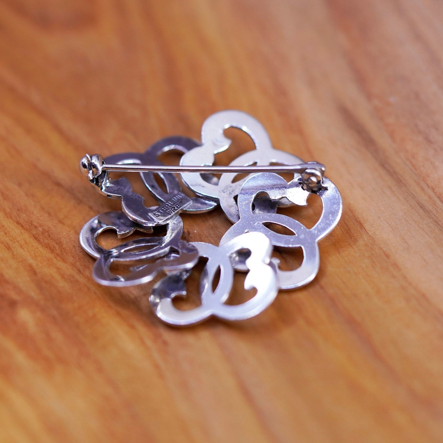 Vintage WRE Richards Jewelry Company sterling 925 silver swirly brooch