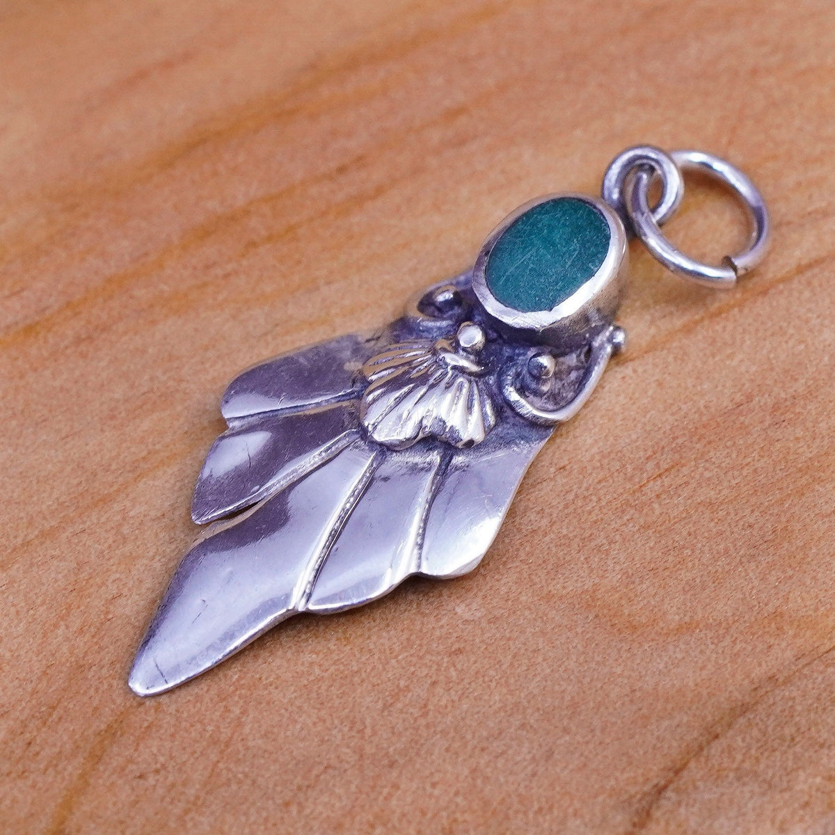 Vintage Sterling 925 silver pendant with oval malachite inlay