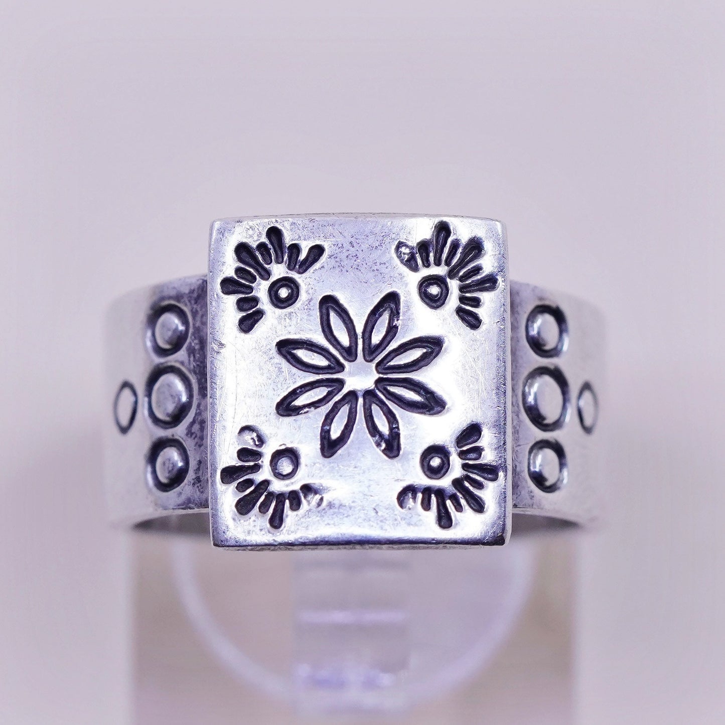 Size 7.75, vintage Sterling 925 silver handmade ring with flower embossed