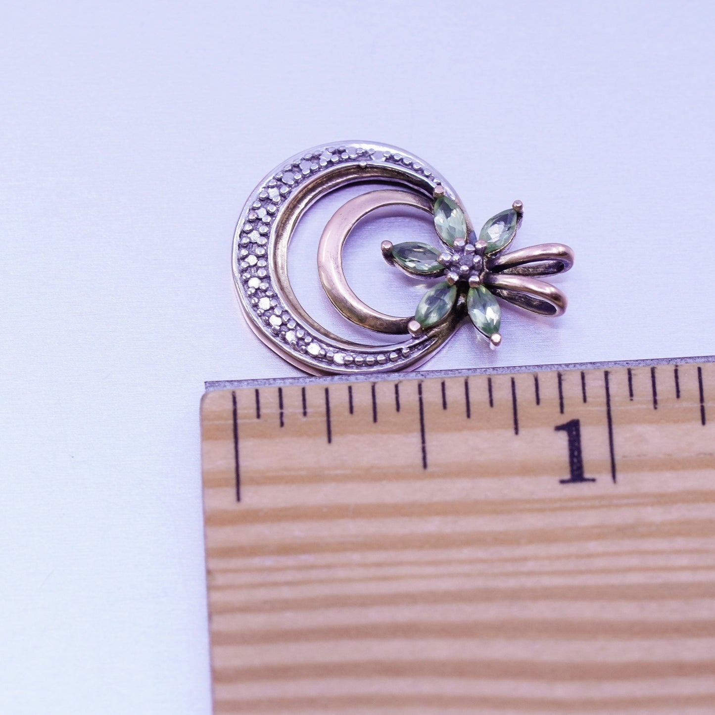 antique vermeil gold over sterling 925 silver circle pendant peridot diamond