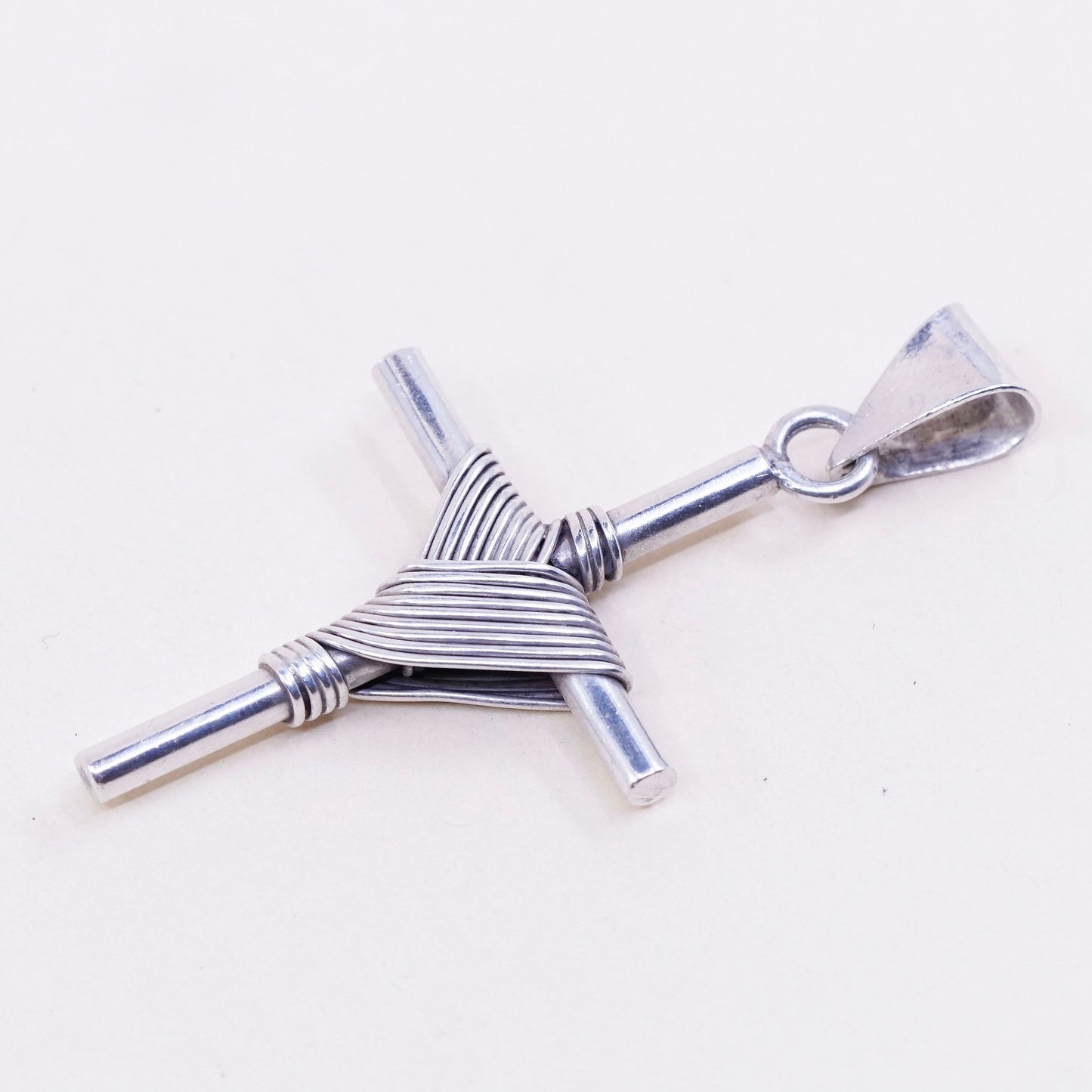 Vintage mexico handmade Sterling silver pendant, solid 925 silver cross